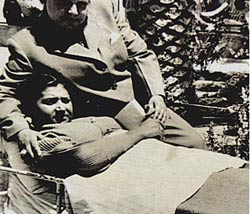 Elisa Aloi nel 1957 a Lourdes
