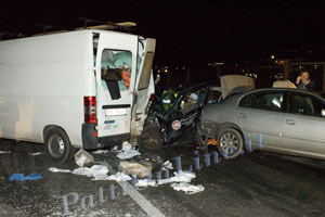 Alcune delle auto coinvolte nel maxi tamponamento