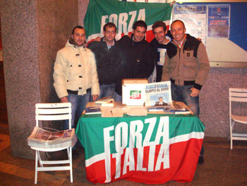Il gazebo di Patti. Nella foto: Daddea, Panta, Musmeci A., Musmeci L., Aquino.